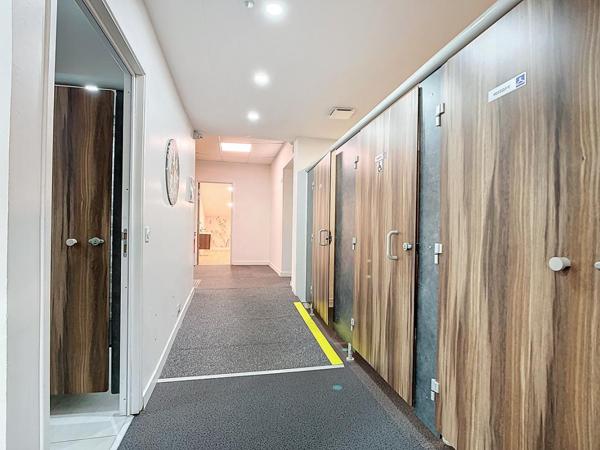 73000 CHAMBERY - MURS LIBRES,  Local commercial 500 m²