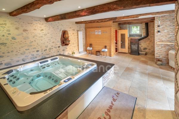 Superbe corps de ferme de 555 m²/habitables