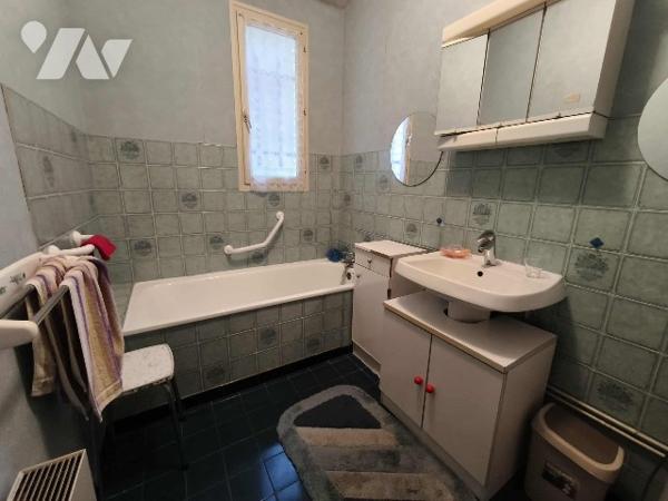 Jolie Maison de plain-pied avec grand jardin