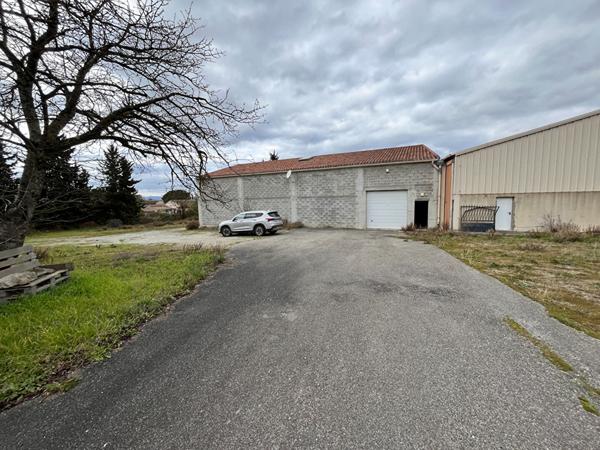 Entrepôt / local industriel 1460 m²