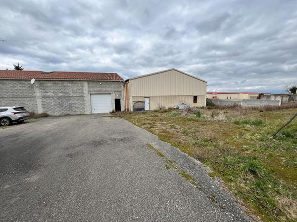 Entrepôt / local industriel 1460 m²