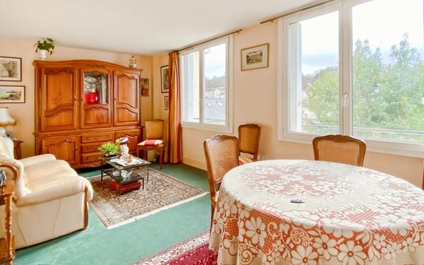 Appartement à vendre    2 pièces • 52,78 m2 Versailles