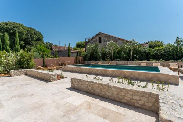 Vente Maison de ville Saint-Rémy-de-Provence 6 Pièces 231 m²