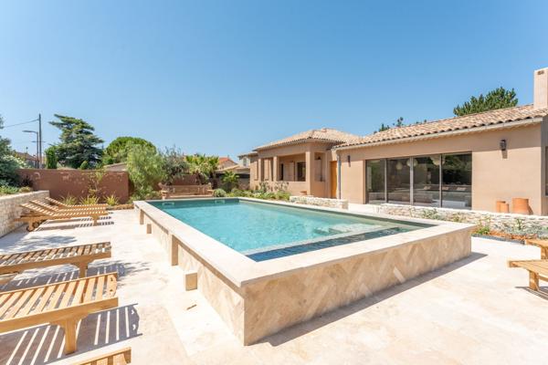 Vente Maison de ville Saint-Rémy-de-Provence 6 Pièces 231 m²
