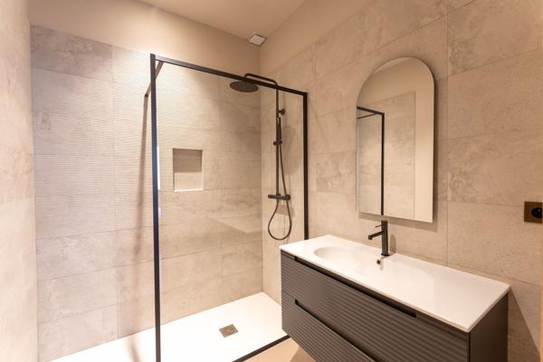 Vente Maison de ville Saint-Rémy-de-Provence 6 Pièces 231 m²