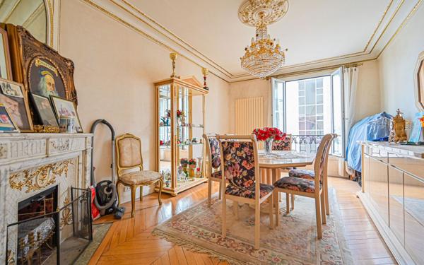 Appartement à vendre    4 pièces • 143,62 m2 Paris 10