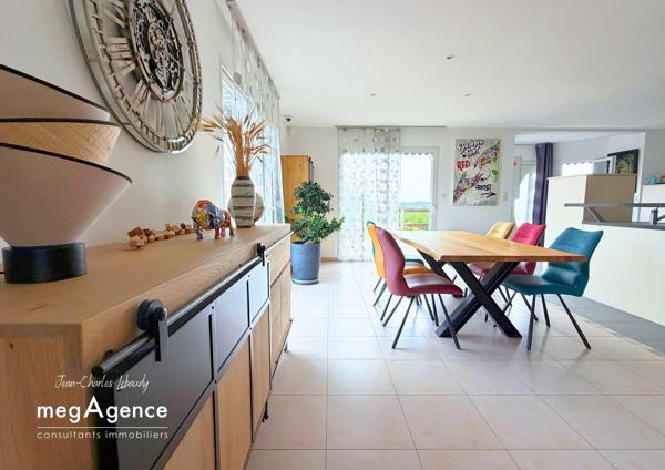 Maison à VIRE NORMANDIE, 14500 - 5 pièces 137m²