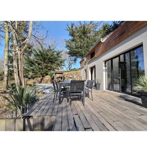 Vente Maison d'Exception avec piscine  à Erquy  À 600m de la Plage !