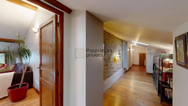 PROPRIETE : LONGERE, GITE, SALLE DE SPORT/ACTIVITE EQUESTRE