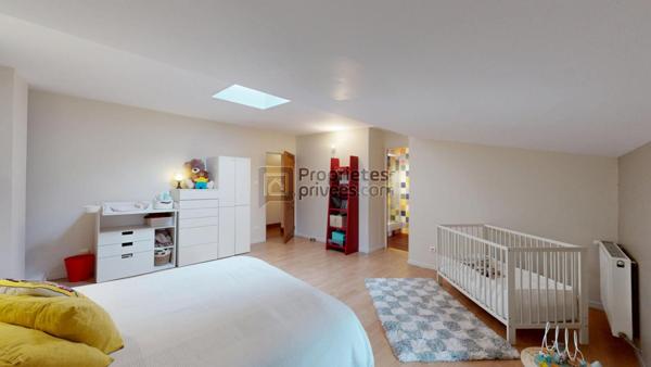 PROPRIETE : LONGERE, GITE, SALLE DE SPORT/ACTIVITE EQUESTRE