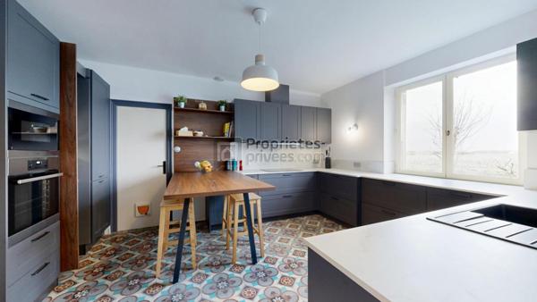 PROPRIETE : LONGERE, GITE, SALLE DE SPORT/ACTIVITE EQUESTRE