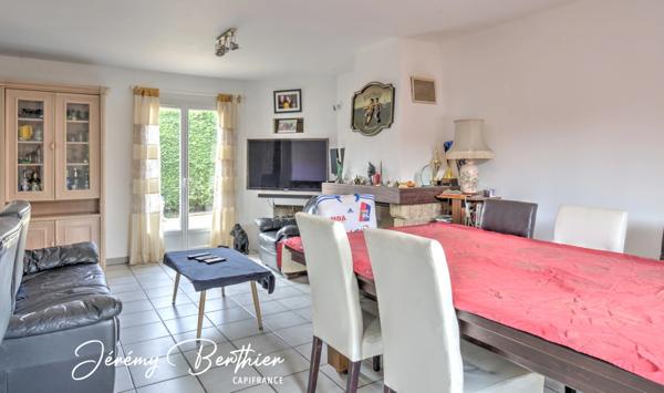 Maison 5 pièces aux Échets (01700) – sur terrain de 800 m²