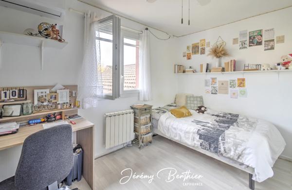 Maison 5 pièces aux Échets (01700) – sur terrain de 800 m²