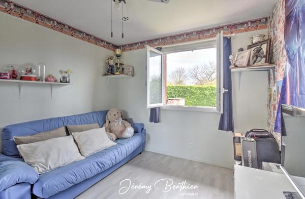 Maison 5 pièces aux Échets (01700) – sur terrain de 800 m²