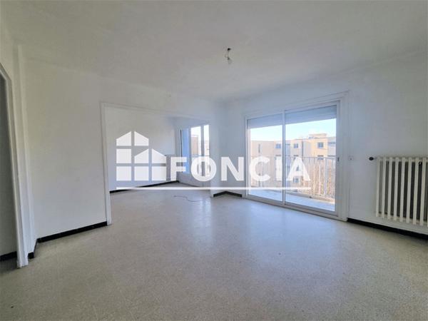 Location Appartement 4 pièces 68.5 m² - CHEMIN DU JONQUET Toulon 83200
