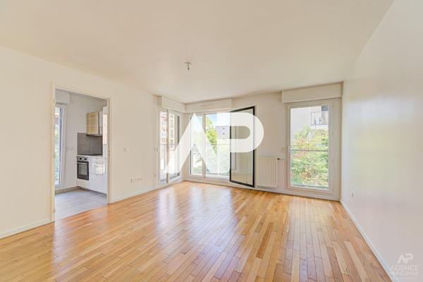 Appartement Rueil Malmaison 3 pièce(s) 60.25 m2 395 000 € **  - Référence  20033