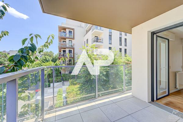 Appartement Rueil Malmaison 3 pièce(s) 60.25 m2 395 000 € **  - Référence  20033