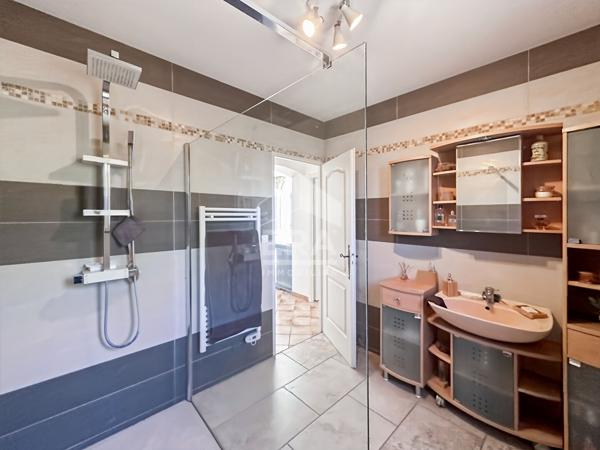 Maison Chateaurenard 5 pièce(s) 100 m2