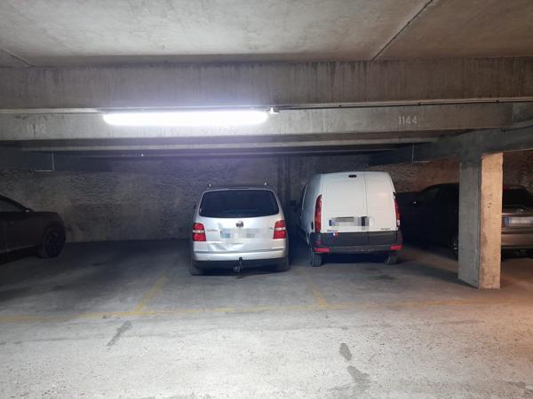 place de parking en sous-sol à Versailles