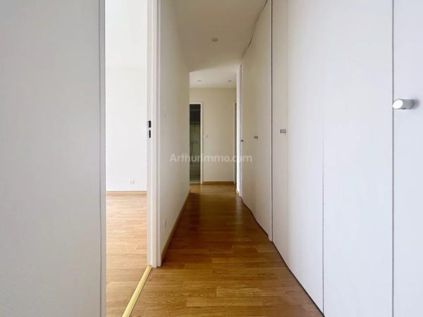 Vente                                                      Appartement
                        
                     5 pièces                      105 m2                     à Reims