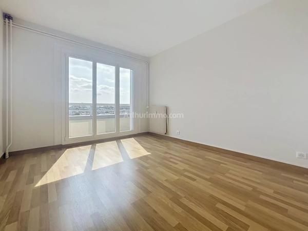 Vente                                                      Appartement
                        
                     5 pièces                      105 m2                     à Reims