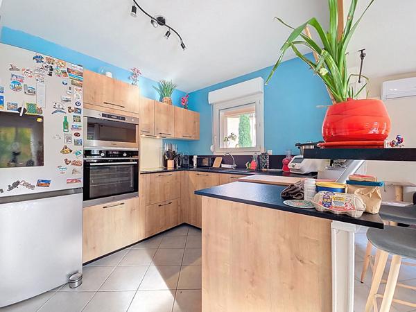 Bel appartement T4 lumineux et rénové de 85m² avec balcon, parking et cave à vendre en exclusivité dans un quartier calme de Péchabou