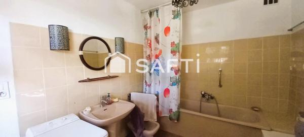 Maison de charme 9 pièces de 200m² avec garage et dépendance