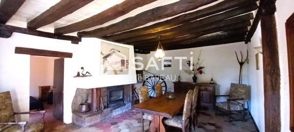 Maison de charme 9 pièces de 200m² avec garage et dépendance