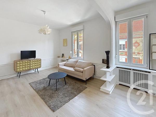 Maison à vendre  10 pièces - 197,83 m 2   MAGENTA  - 51
