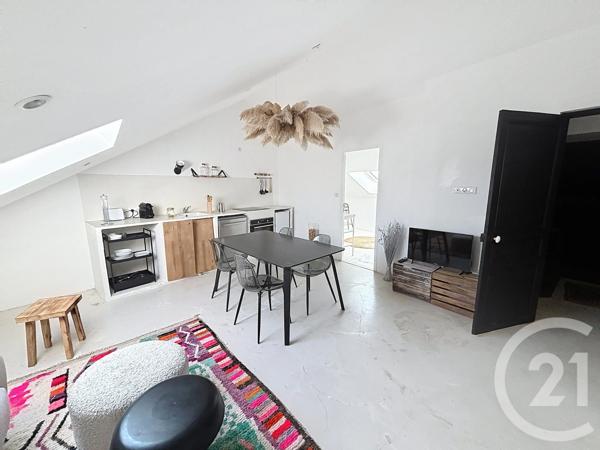 Maison à vendre  10 pièces - 197,83 m 2   MAGENTA  - 51