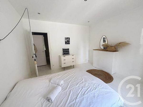 Maison à vendre  10 pièces - 197,83 m 2   MAGENTA  - 51