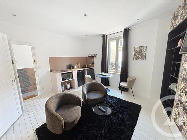 Maison à vendre  10 pièces - 197,83 m 2   MAGENTA  - 51