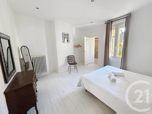 Maison à vendre  10 pièces - 197,83 m 2   MAGENTA  - 51