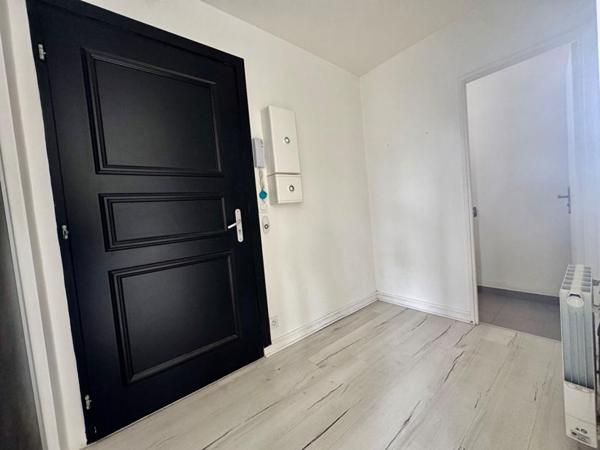 Appartement Amiens SUD  3 pièce(s) 71.40 m2 2 chambres , 2 places de parking, jardin