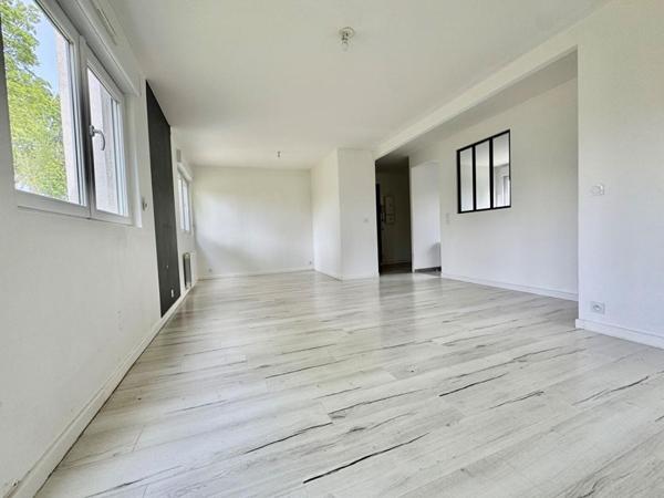 Appartement Amiens SUD  3 pièce(s) 71.40 m2 2 chambres , 2 places de parking, jardin