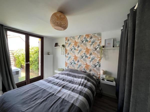 Maison en impasse deux chambres et jardin