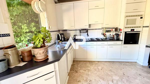 Maison Montmorency 8 pièces 197 m² €840 000 ** - Référence 1617