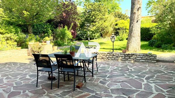 Maison Montmorency 8 pièces 197 m² €840 000 ** - Référence 1617