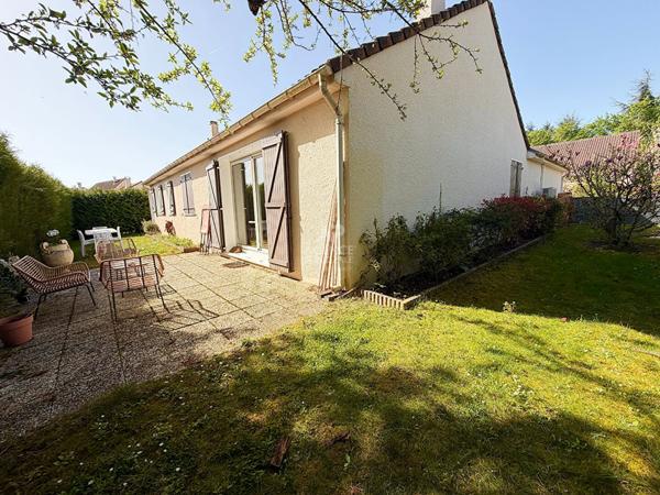 Maison d'exception à vendre à Vauréal - 6 pièces, 120 m² sur terrain de 503 m² €453 500 ** - Référence 2284