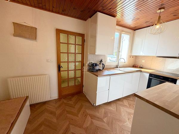 Maison d'exception à vendre à Vauréal - 6 pièces, 120 m² sur terrain de 503 m² €453 500 ** - Référence 2284