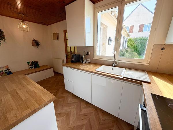 Maison d'exception à vendre à Vauréal - 6 pièces, 120 m² sur terrain de 503 m² €453 500 ** - Référence 2284