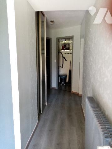 maison individuelle d'env 107 m² avec aisances dépendances et terrain attenant de 1184 m²