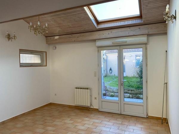 Maison à vendre    3 pièces •  Saintes