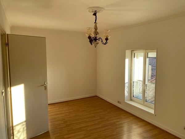 Maison à vendre    3 pièces •  Saintes