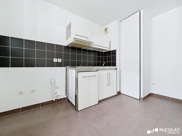 BORDEAUX CHARTRONS – T1 33 M² AVEC BALCON ET PARKING