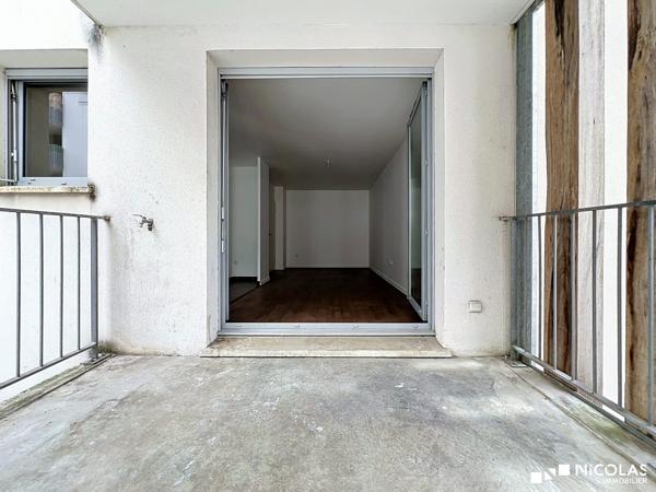 BORDEAUX CHARTRONS – T1 33 M² AVEC BALCON ET PARKING