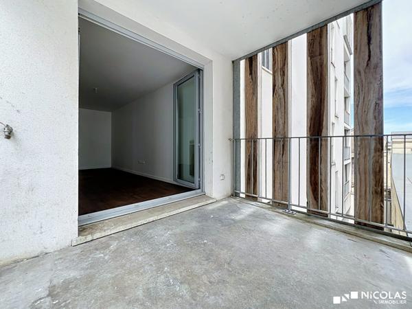 BORDEAUX CHARTRONS – T1 33 M² AVEC BALCON ET PARKING