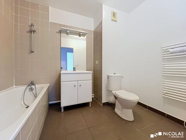 BORDEAUX CHARTRONS – T1 33 M² AVEC BALCON ET PARKING