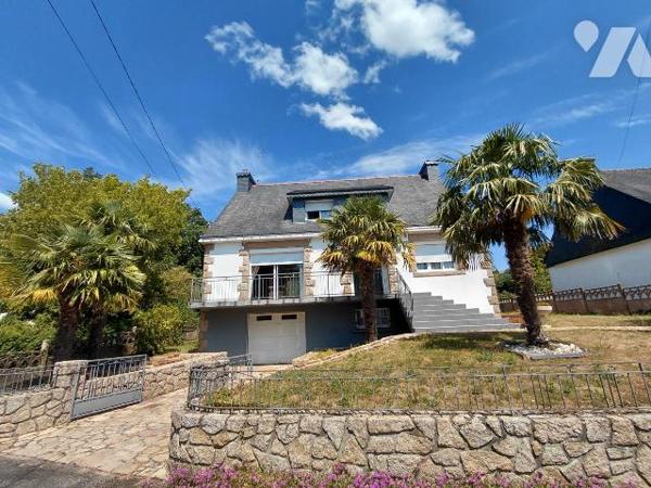 MAISON À VENDRE À PONTIVY (56300) - EXCLUSIVITÉ NOTAIRE - MAISON 5 CHAMBRES AVEC SOUS-SOL ET VÉ...