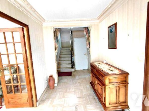 MAISON À VENDRE À PONTIVY (56300) - EXCLUSIVITÉ NOTAIRE - MAISON 5 CHAMBRES AVEC SOUS-SOL ET VÉ...